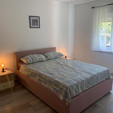 Apartman Dalija Vinkuran Eksteriør billede
