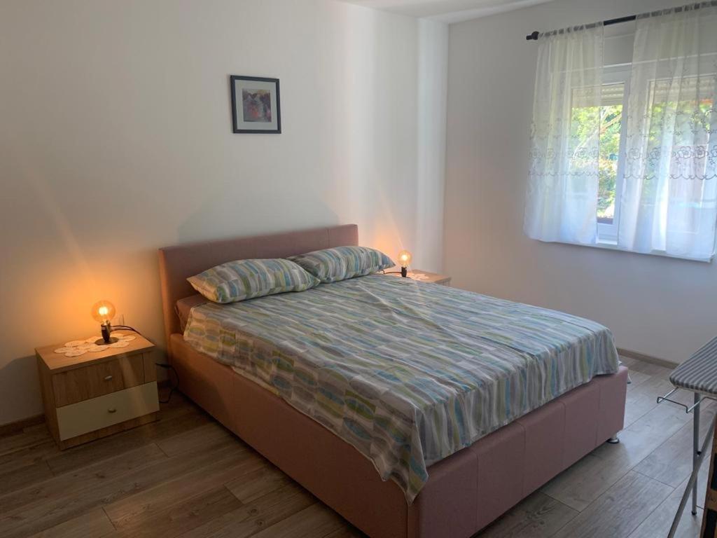 Apartman Dalija Vinkuran Eksteriør billede