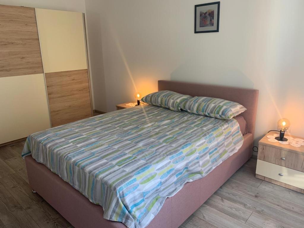 Apartman Dalija Vinkuran Eksteriør billede
