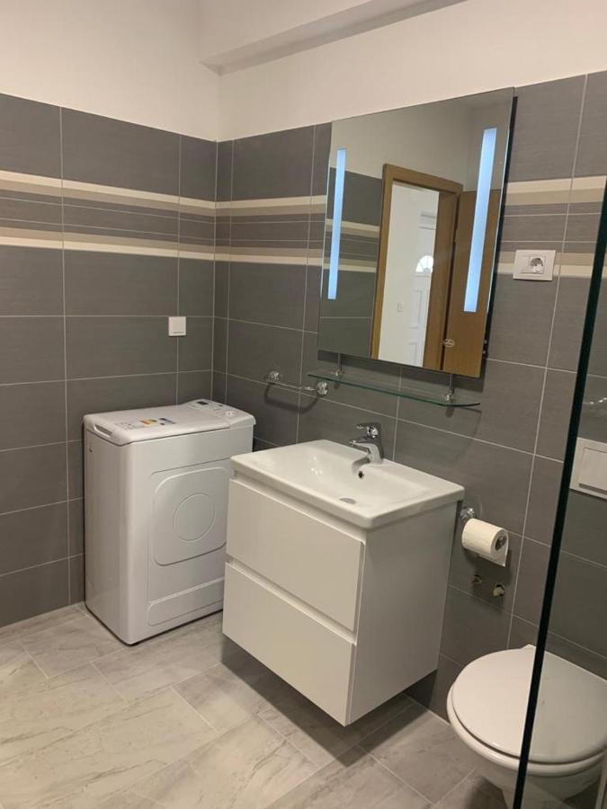 Apartman Dalija Vinkuran Eksteriør billede
